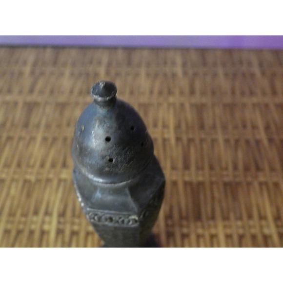 Vintage Tarnished Metal Viking Salt Shaker - Picture 4 of 4